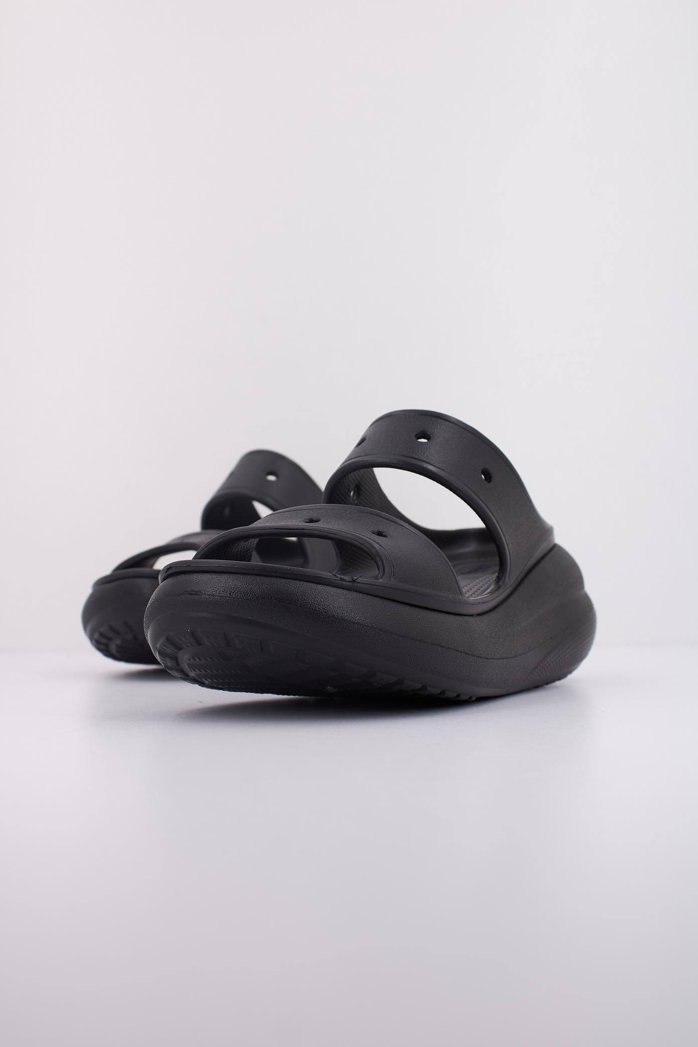 CROCS CRUSH SANDAL en color NEGRO (2)