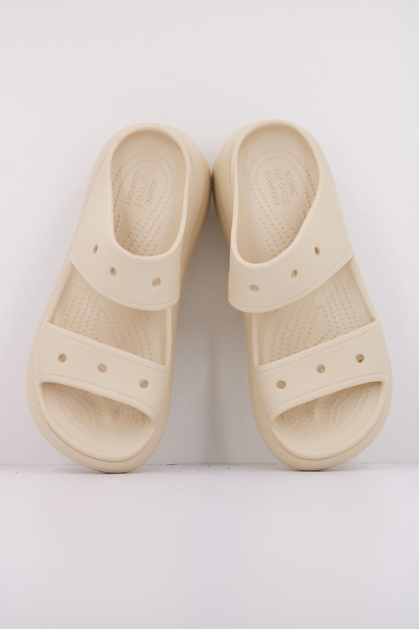 CROCS CRUSH SANDAL en color BEIS (3)
