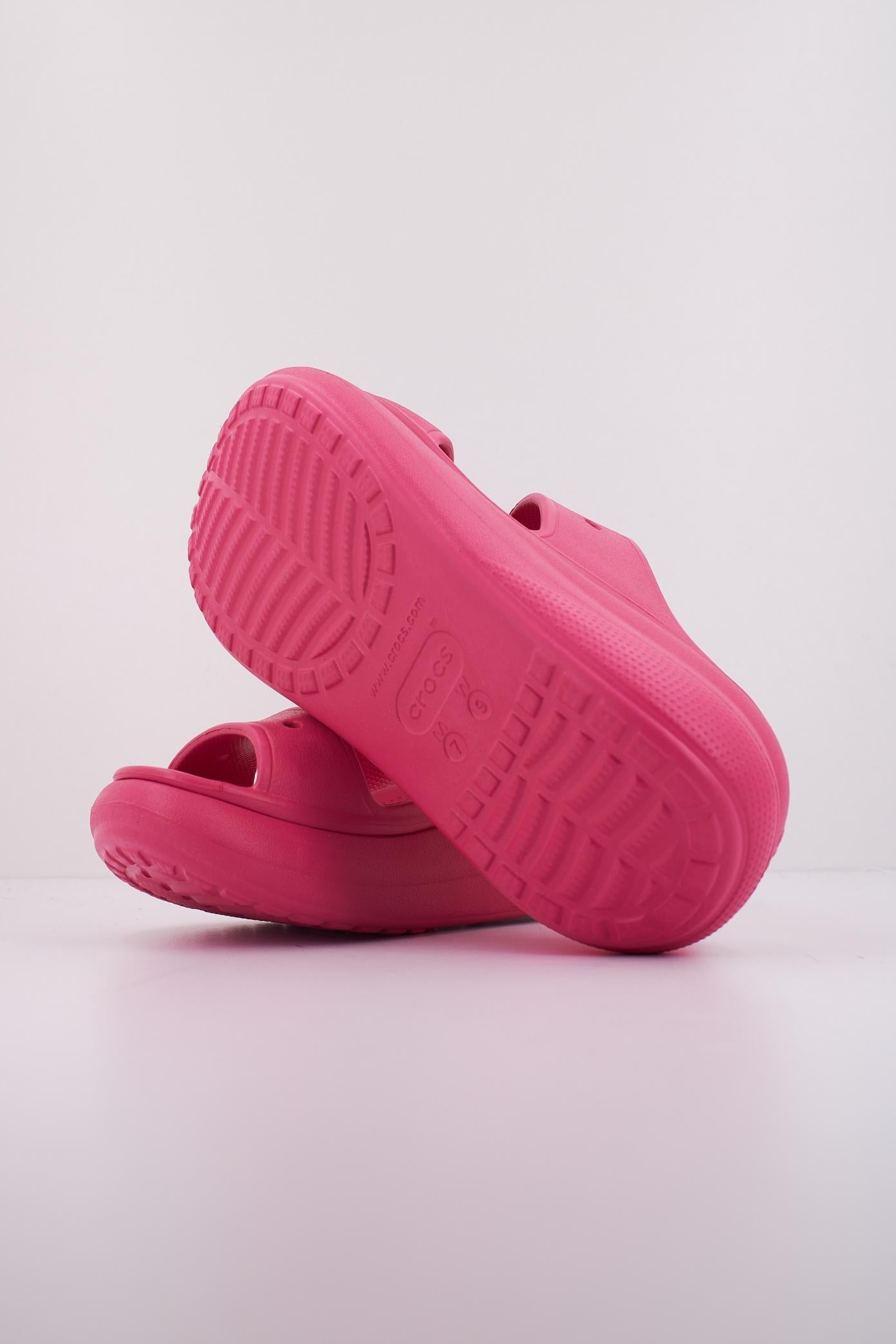 CROCS CRUSH SANDAL en color ROSA (5)