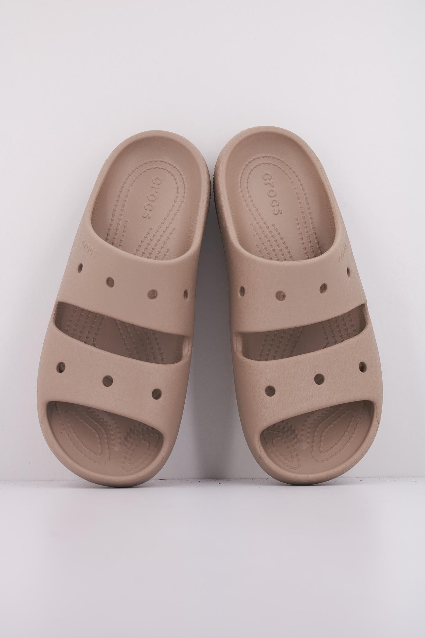 CROCS CLASSIC SANDAL V en color MARRON CLARO (3)