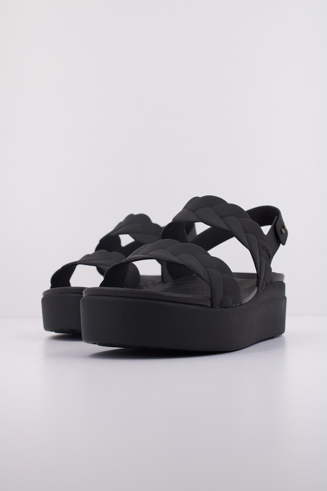 CROCS BROOKLYN WOVEN UPPER LW en color NEGRO (2)
