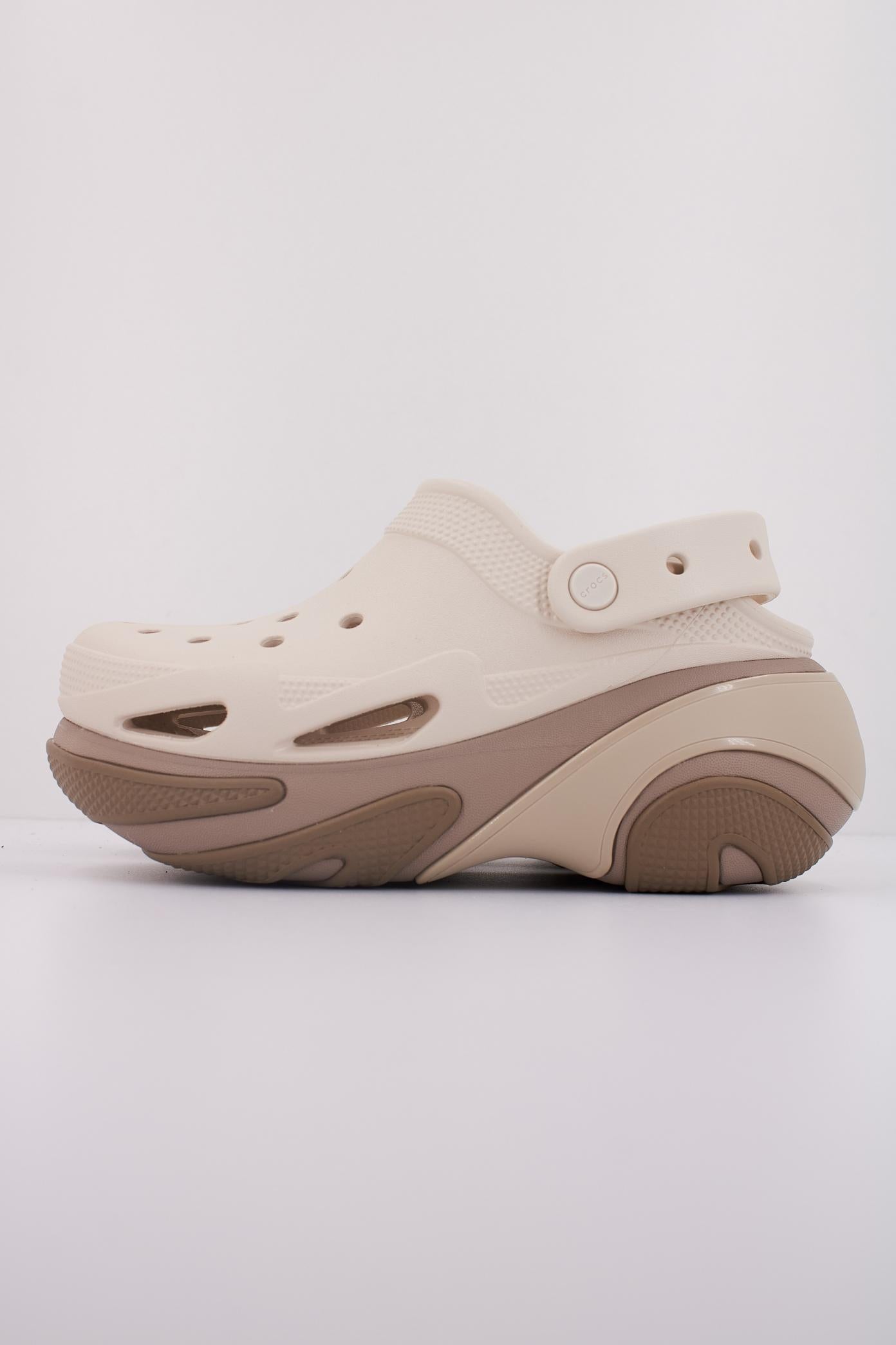CROCS BUBBLE CRUSH CLOG U en color BEIS (1)