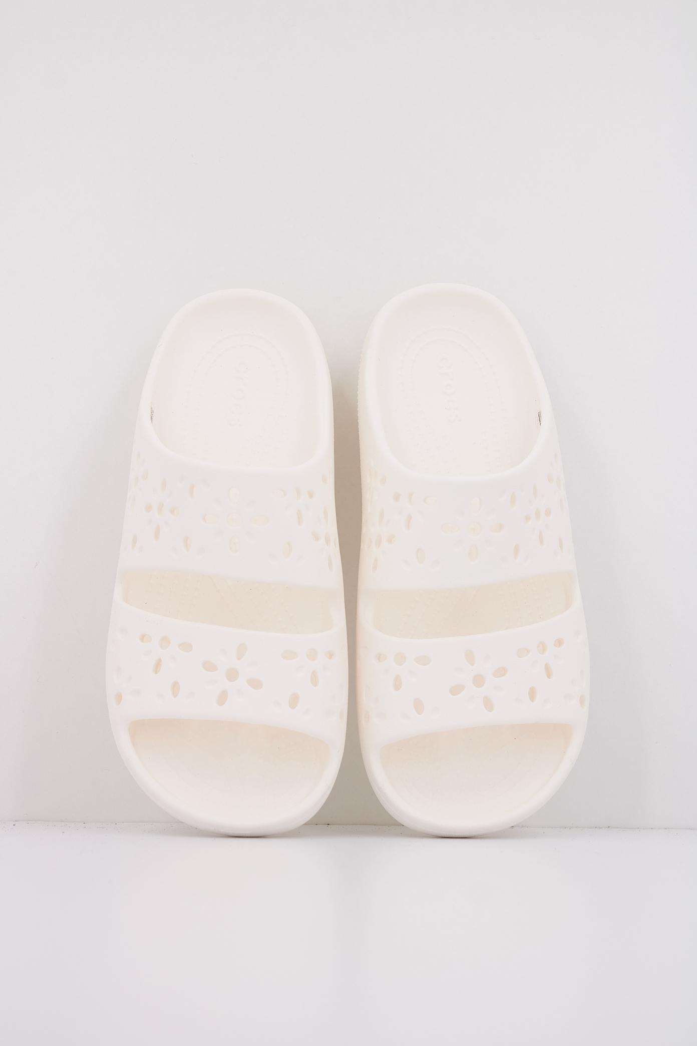 CROCS CLASSIC FLORAL CUT OUT SAND en color BLANCO (3)