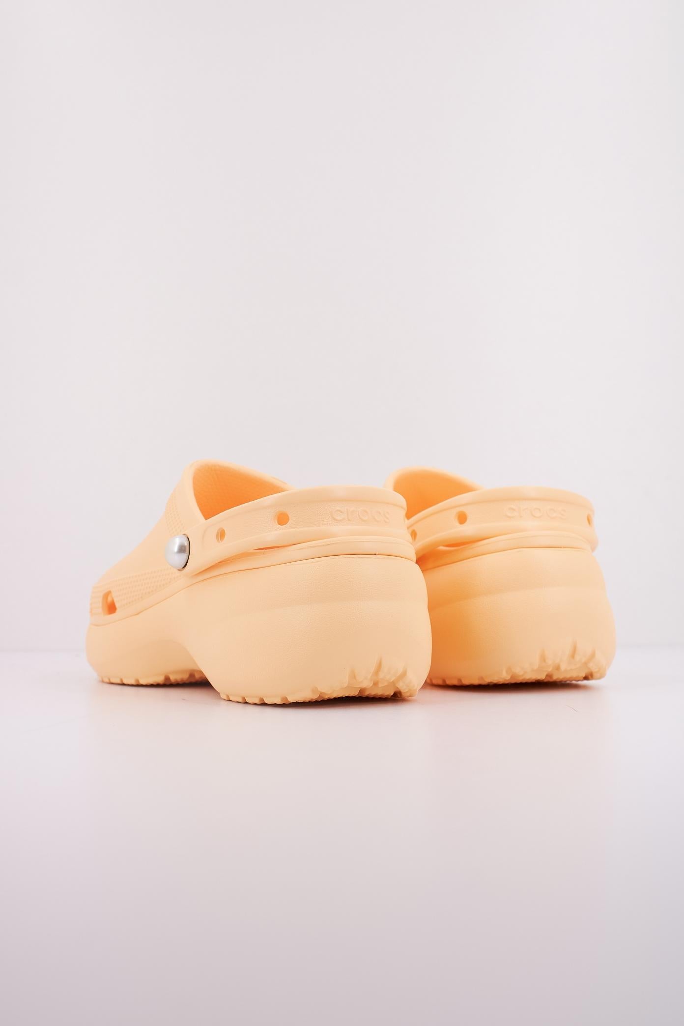 CROCS CLASSIC PLATFORM PEARLCLOG en color NARANJA (4)