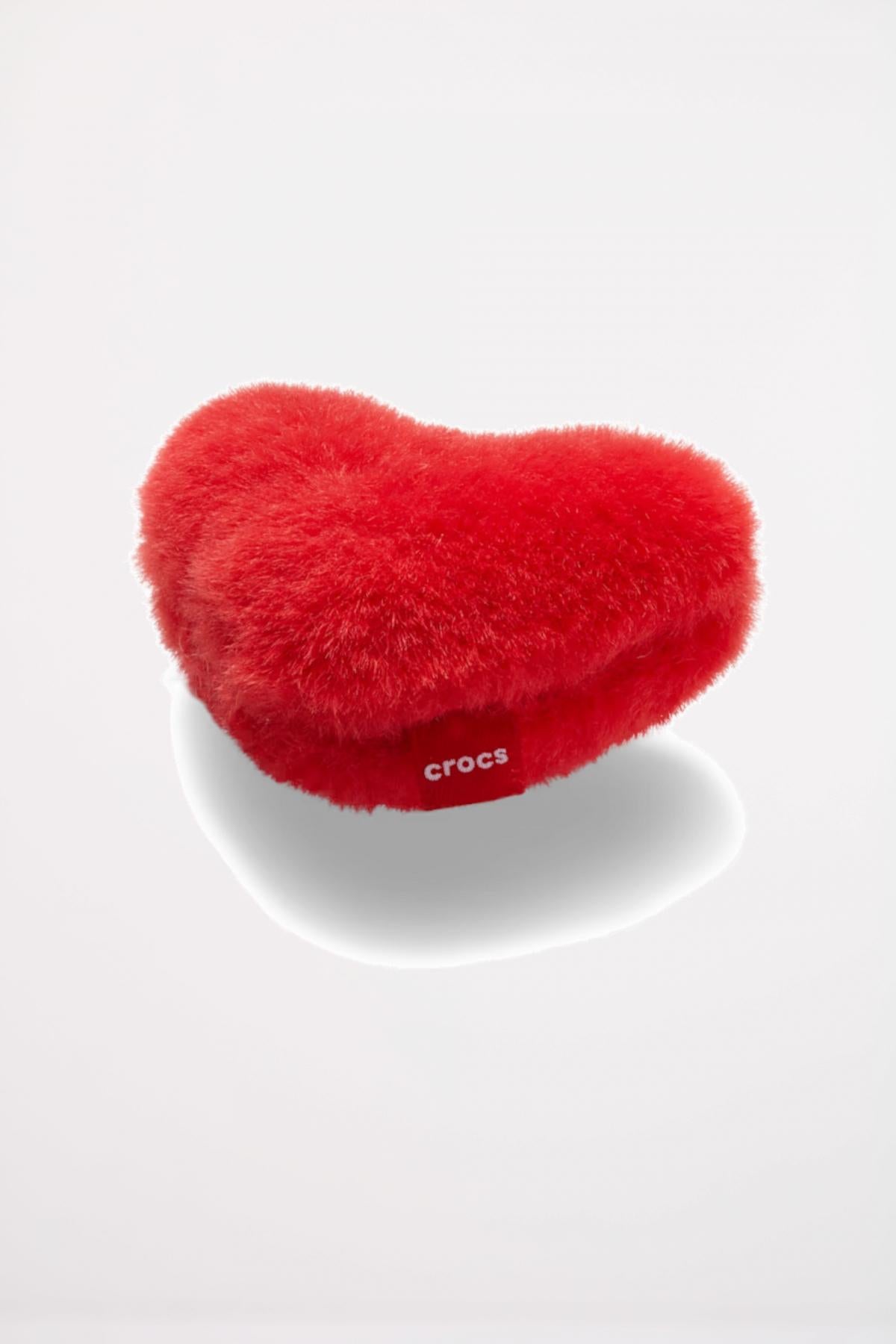 CROCS RED FUZZY HEART en color ROJO (2)