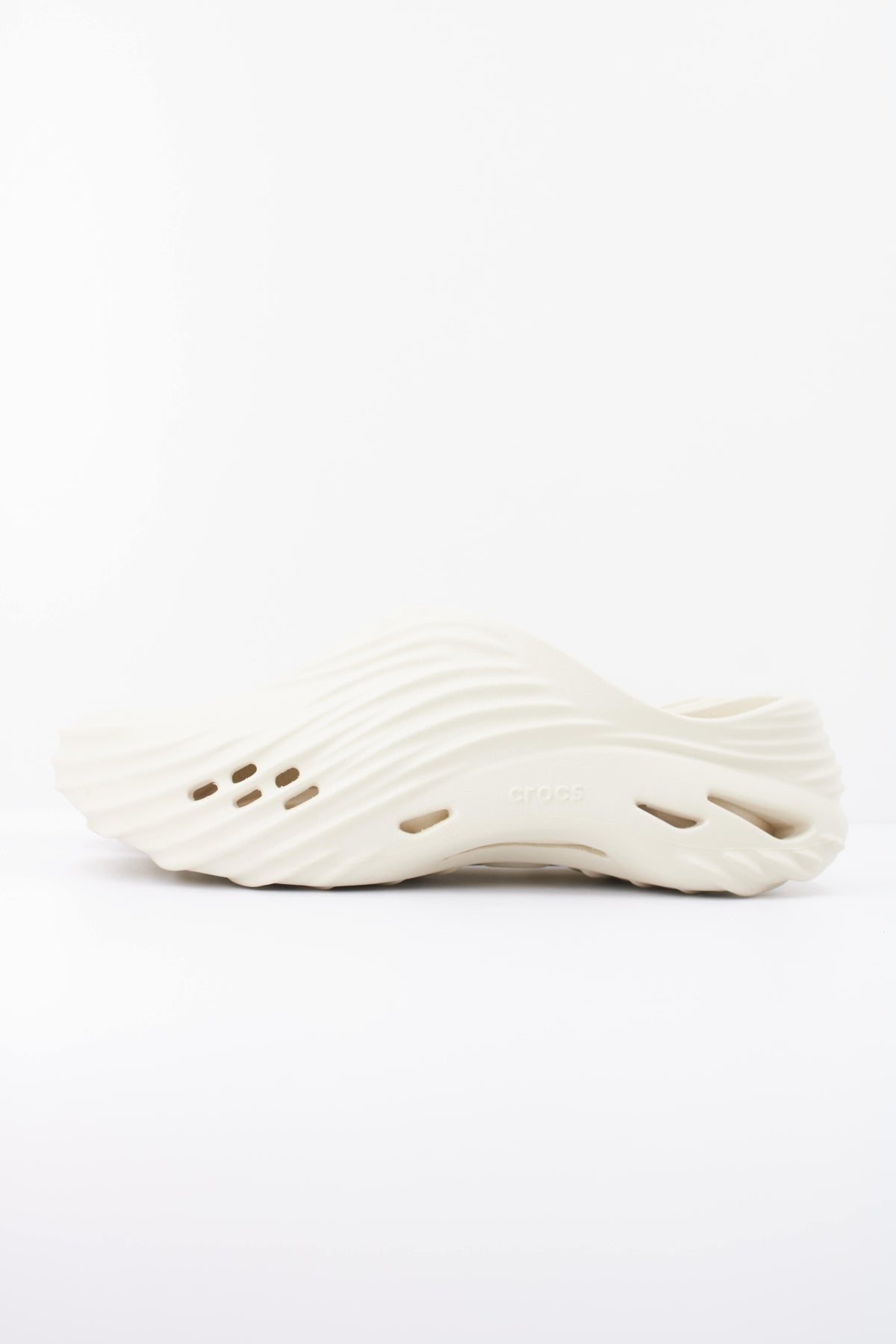 CROCS C en color BEIS (1)