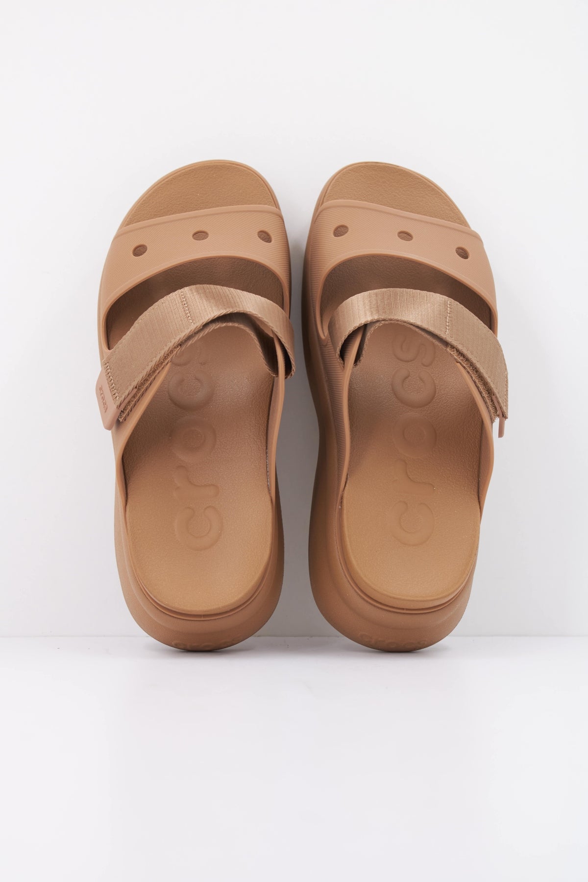 CROCS C en color MARRON (3)