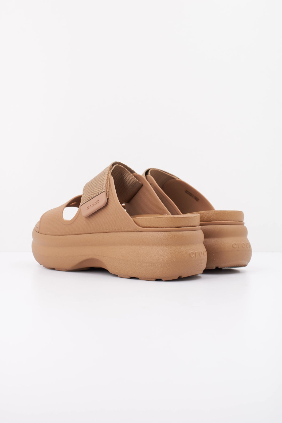 CROCS C en color MARRON (4)