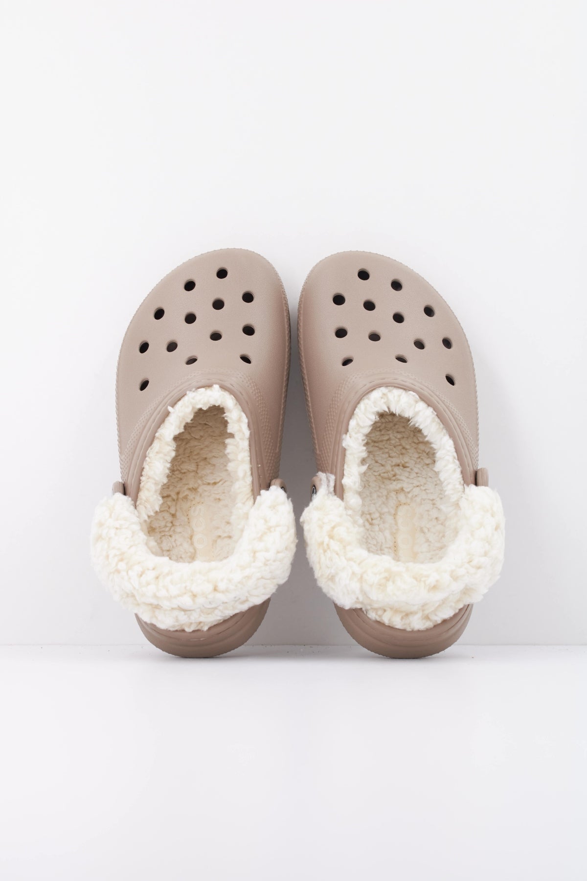 CROCS C CLASSIC FLEECE LINED en color MARRON (3)