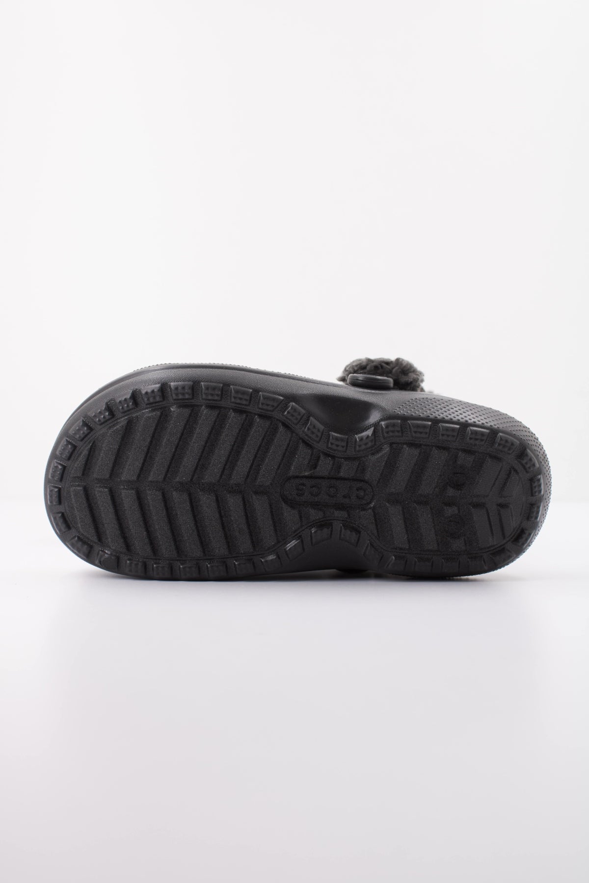 CROCS C CLASSIC FLEECE LINED en color NEGRO (5)