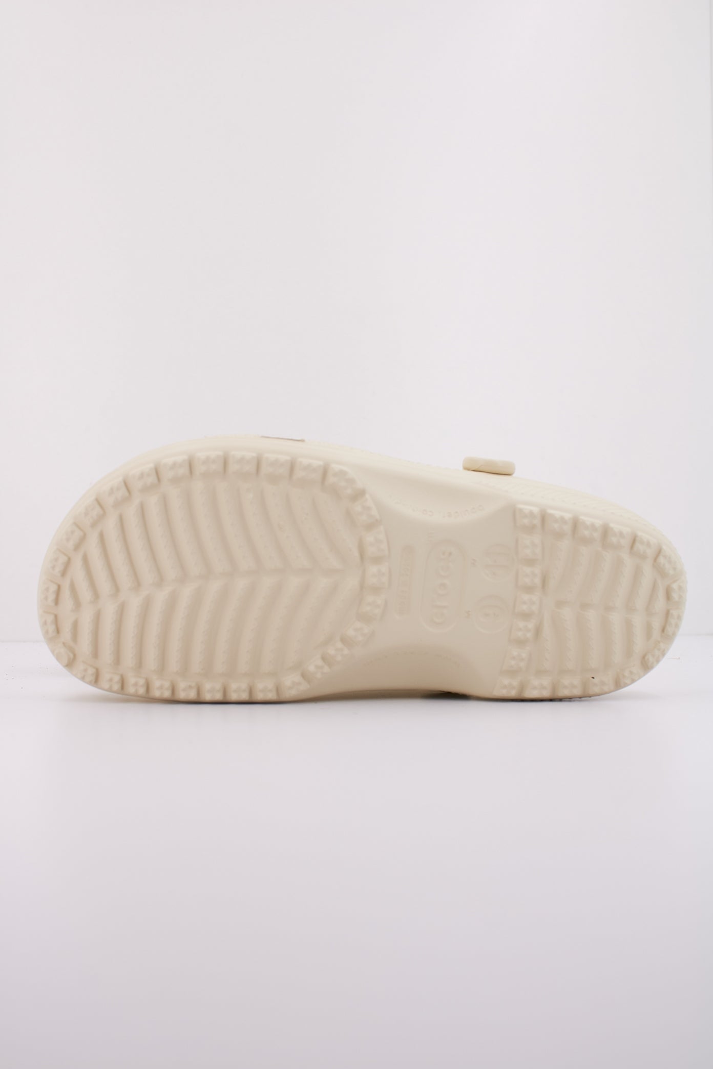 CROCS CLASSIC U en color BEIS (5)