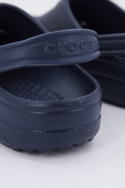 CROCS CLASSIC U en color AZUL (4)