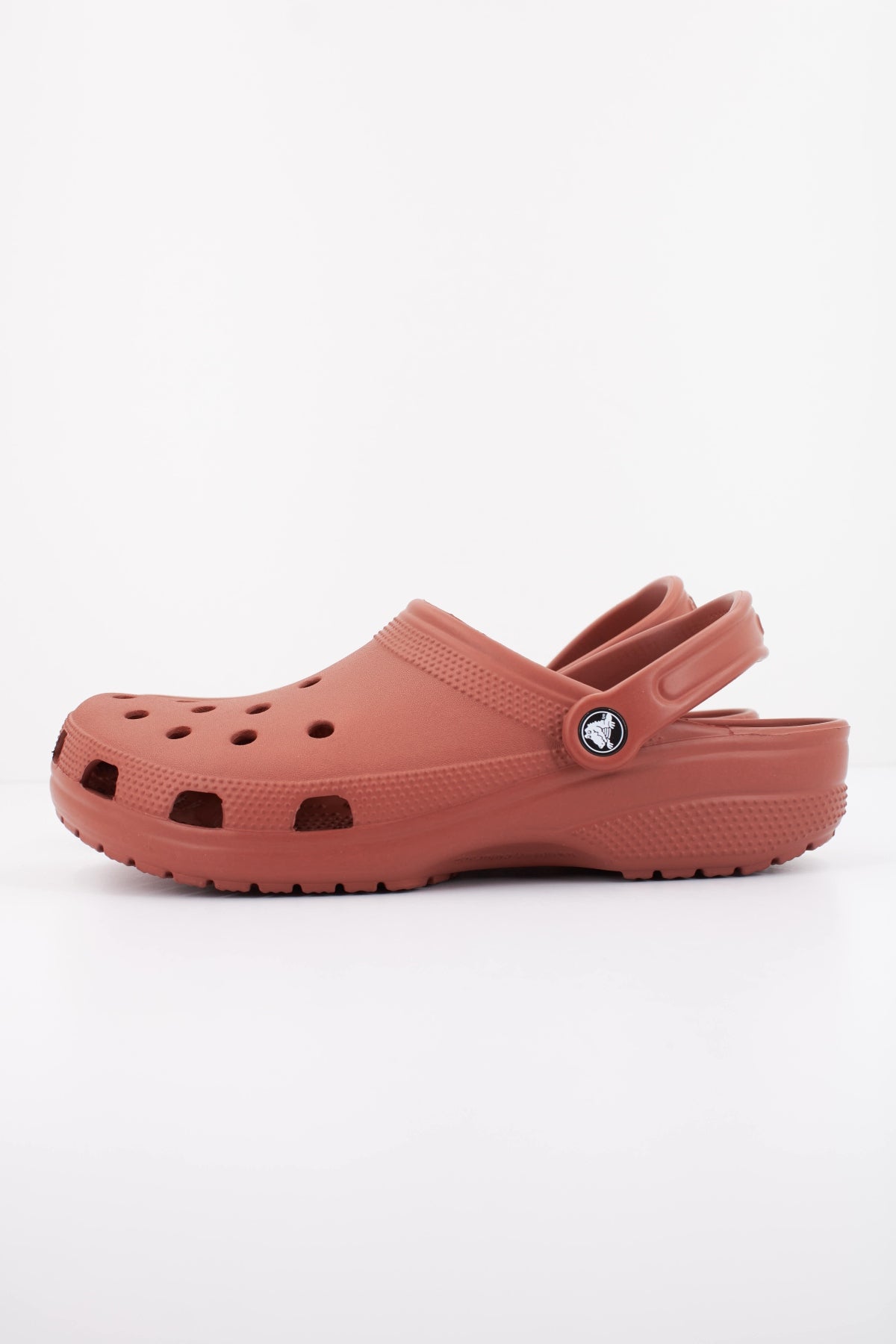 CROCS C CLASSIC U en color MARRON (1)
