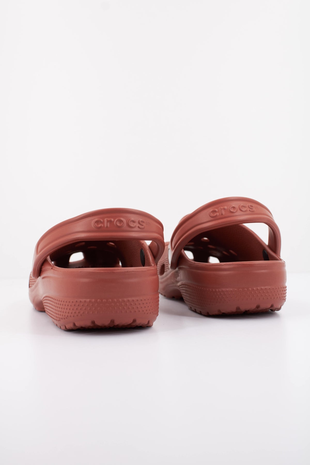 CROCS C CLASSIC U en color MARRON (4)