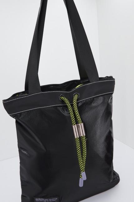 MUNICH M DEEP TOTE en color NEGRO (3)