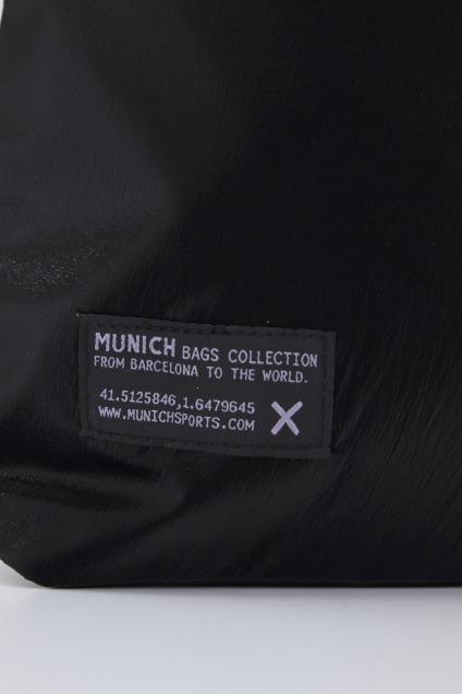 MUNICH M DEEP TOTE en color NEGRO (4)