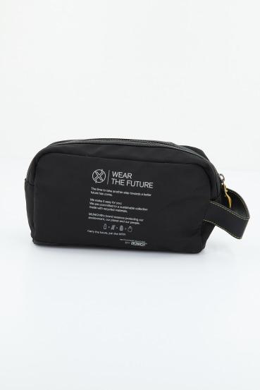 MUNICH M RECYCLED X WEAR TOILETRY en color NEGRO (3)
