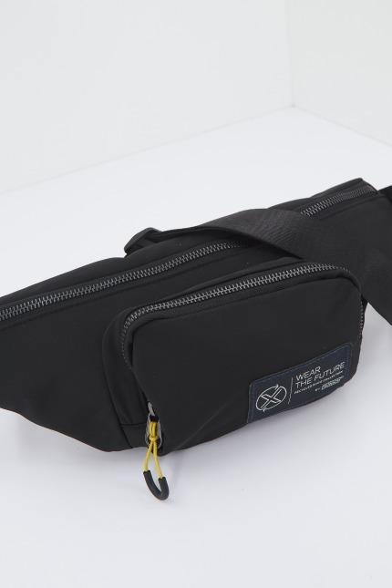 MUNICH M RECYCLED X WEAR FANNYPACK en color NEGRO (3)