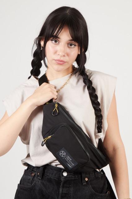 MUNICH M RECYCLED X WEAR FANNYPACK en color NEGRO (5)