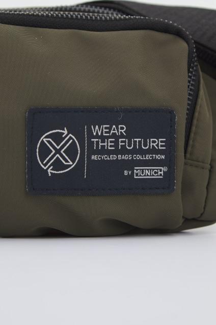 MUNICH RECYCLED X WEAR FANNYPACK en color VERDE (4)