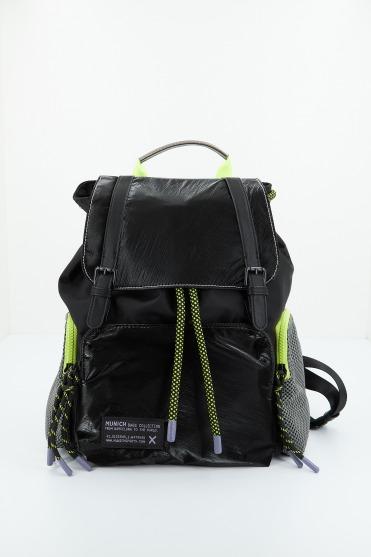 MUNICH M DEEP BACKPACK en color NEGRO (1)