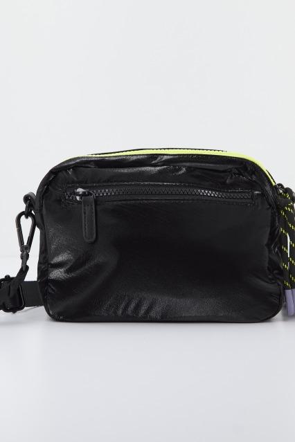 MUNICH DEEP CROSSBODY en color NEGRO (3)