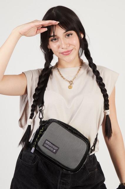 MUNICH DEEP CROSSBODY en color NEGRO (5)