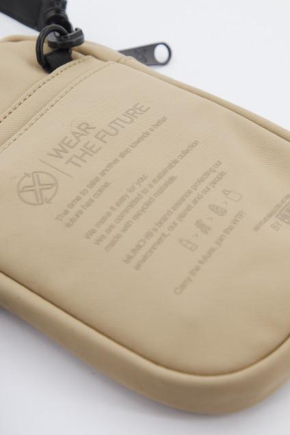 MUNICH M RECYCLED X CROSSBODY SMALL en color BEIS (3)