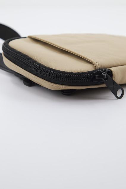 MUNICH M RECYCLED X CROSSBODY SMALL en color BEIS (4)