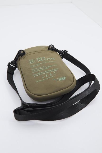 MUNICH RECYCLED X CROSSBODY SMALL en color VERDE (2)