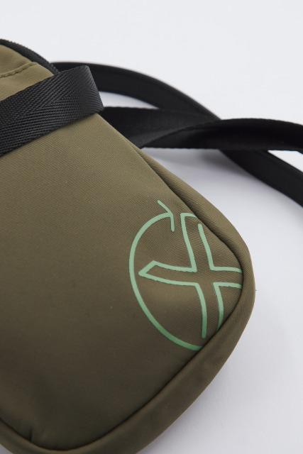 MUNICH RECYCLED X CROSSBODY SMALL en color VERDE (3)