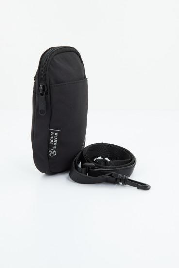 MUNICH M RECYCLED X CROSSBODY SMALL en color NEGRO (2)