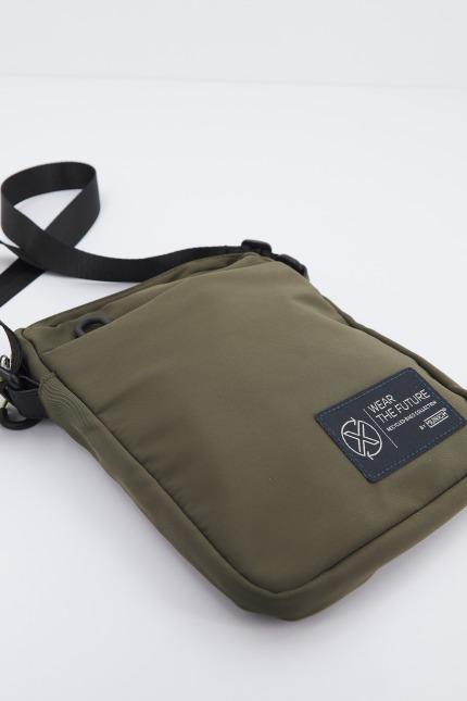 MUNICH RECYCLED X WEAR CROSSBODY en color VERDE (3)