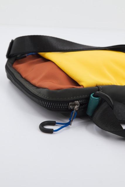 MUNICH RECYCLED X WEAR CROSSBODY en color AMARILLO (4)