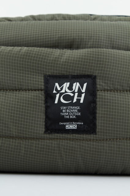 MUNICH WIND TOILETRY en color VERDE (4)