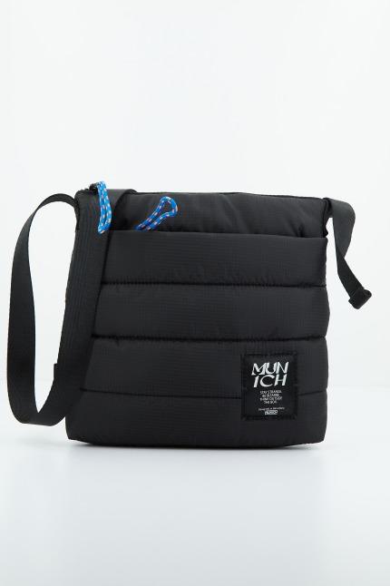 MUNICH WIND CROSBODY en color NEGRO (1)