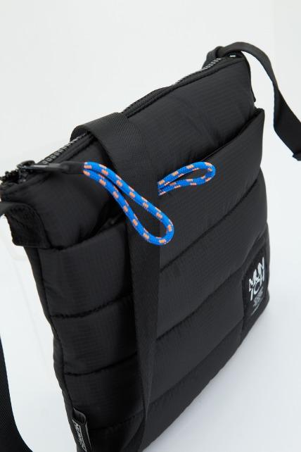 MUNICH WIND CROSBODY en color NEGRO (2)