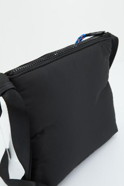 MUNICH WIND CROSBODY en color NEGRO (3)