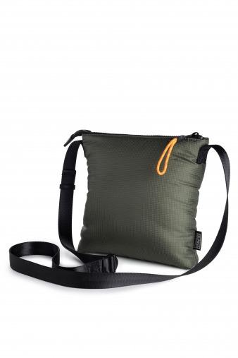 MUNICH WIND CROSBODY en color VERDE (2)