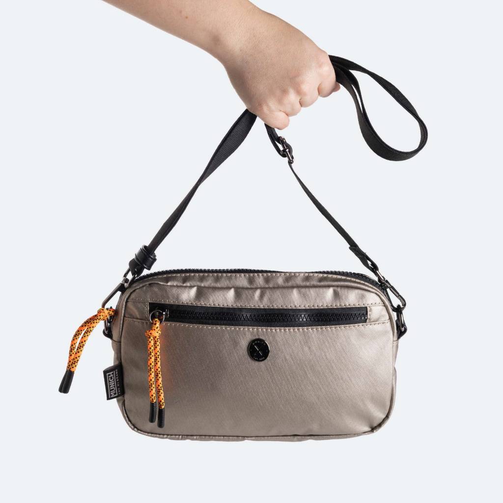 MUNICH SENSE CROSSBODY en color BRONCE (3)