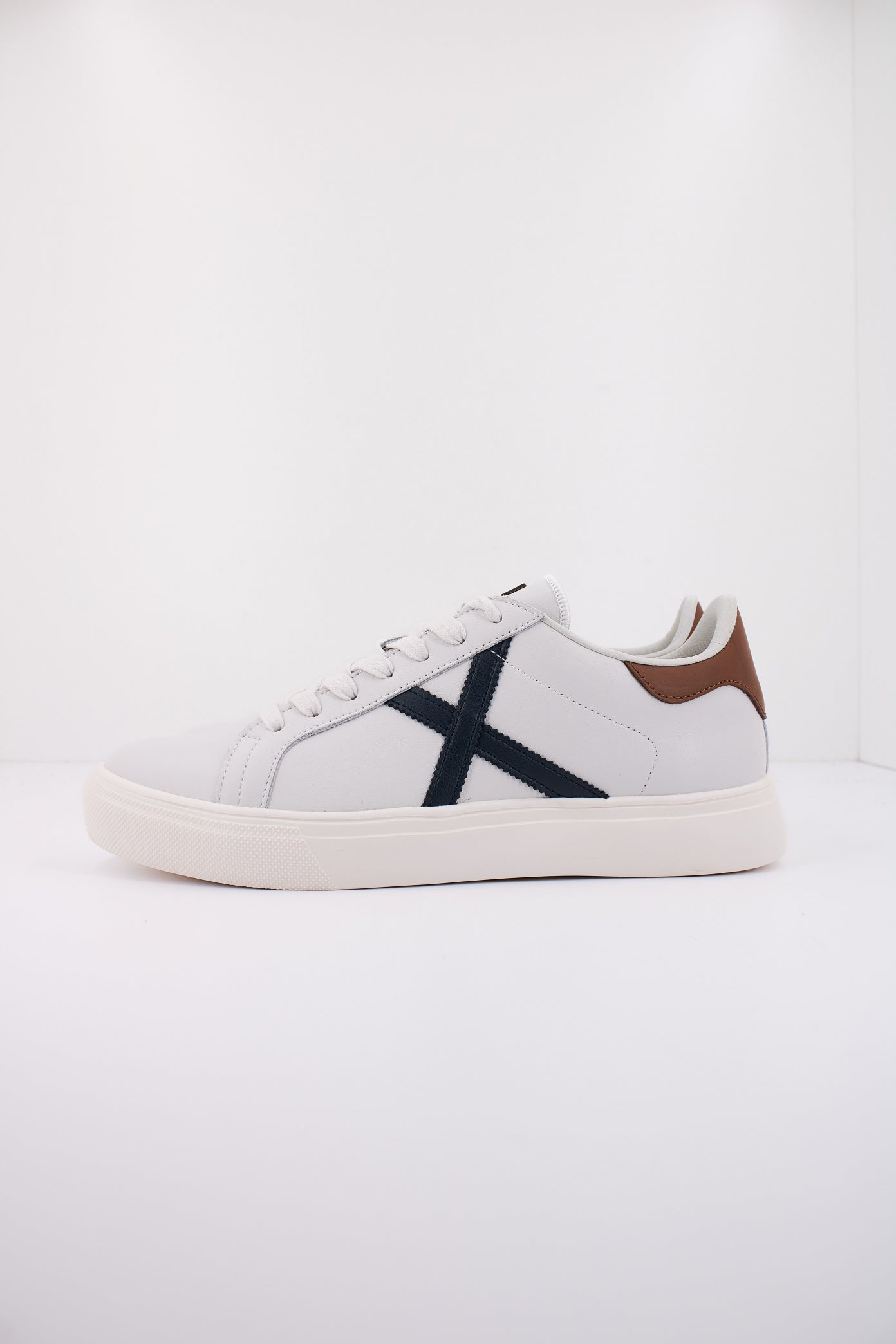 MUNICH RETE  en color BLANCO  (1)