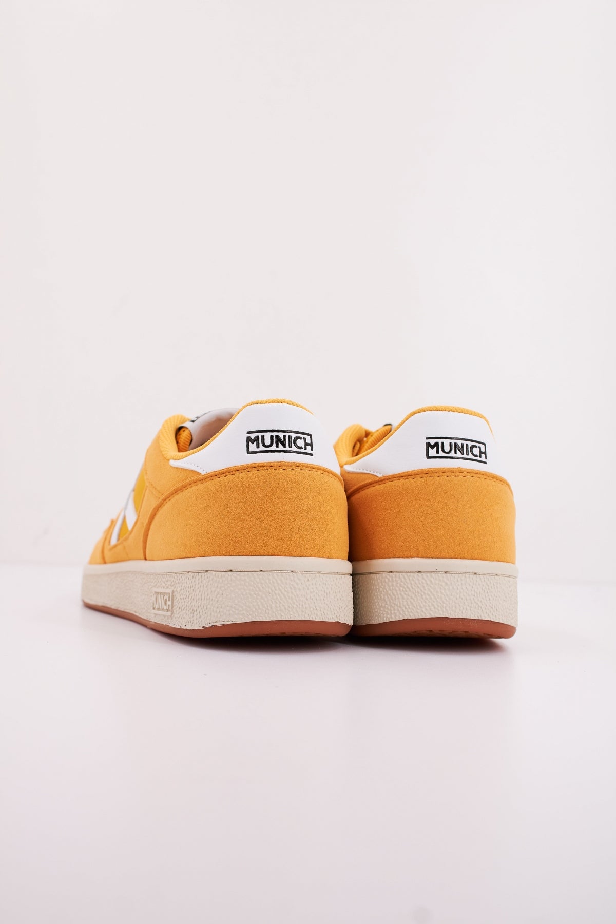 MUNICH ARROW en color AMARILLO (4)