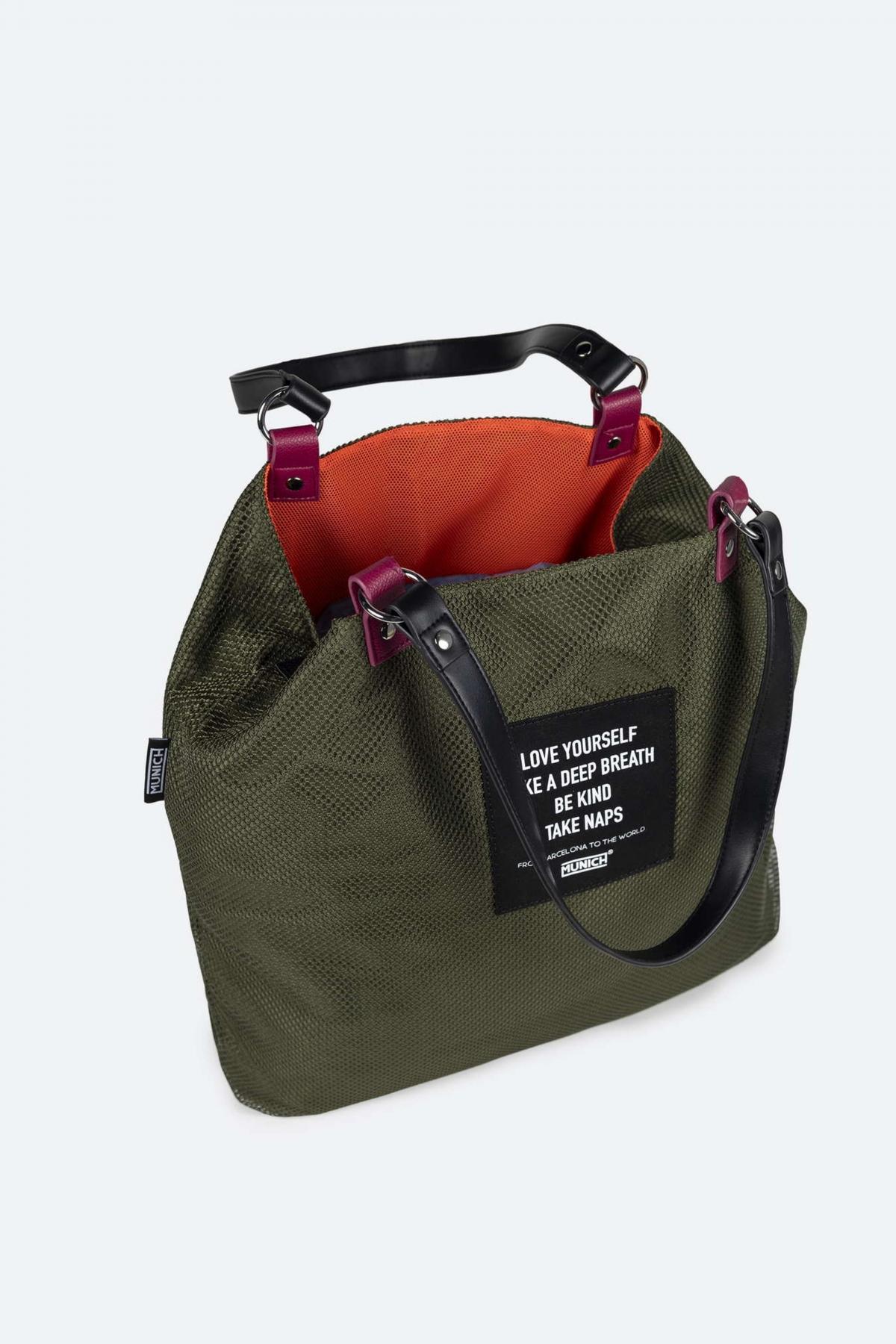 MUNICH GOGO SPIN REVERSIBLE TOTE en color VERDE (3)
