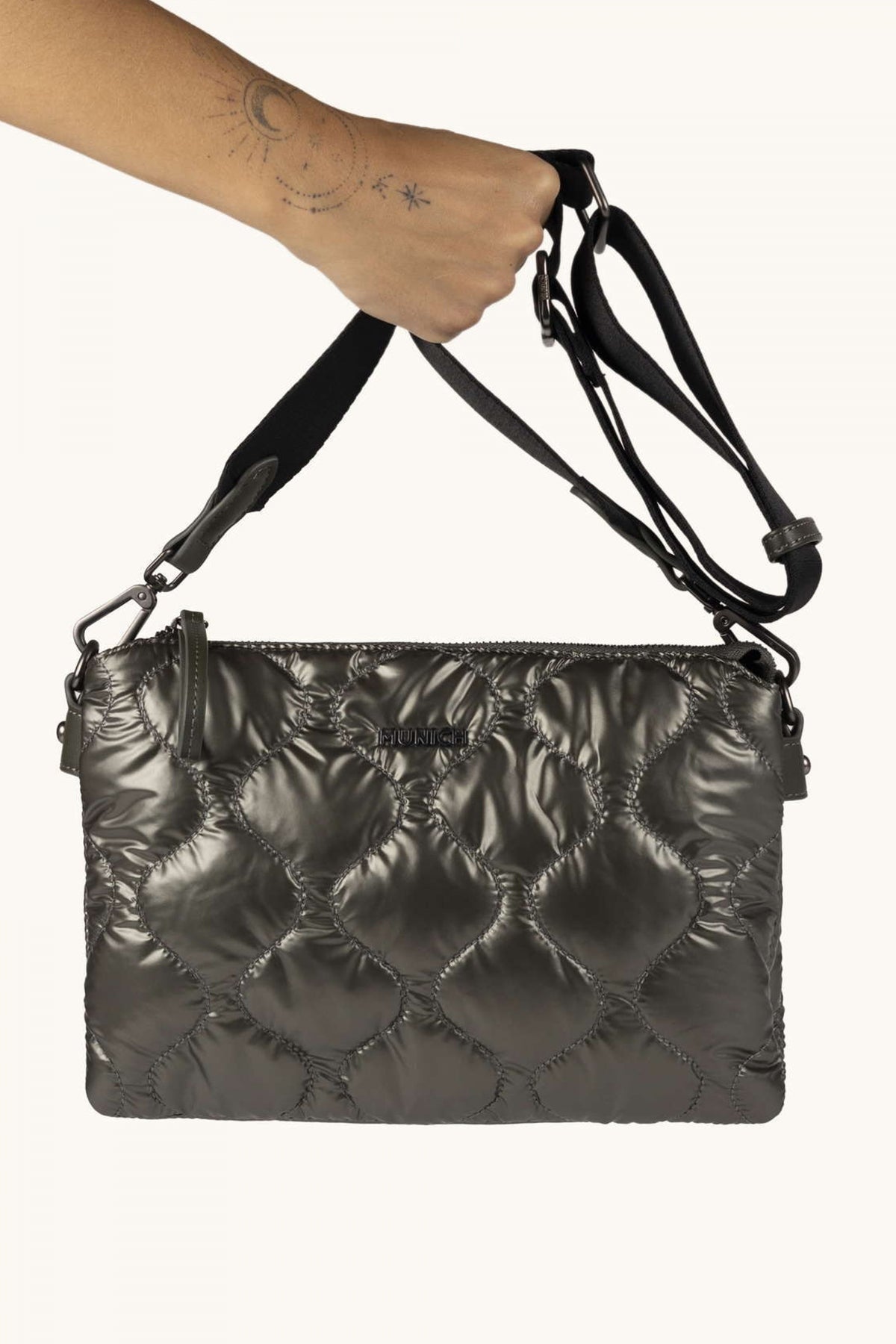 MUNICH COVER FW CROSSBODY en color VERDE (4)
