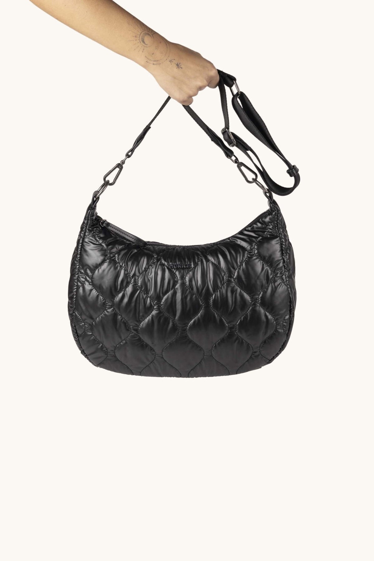 MUNICH COVER FW CROSSBODY HOBO en color NEGRO (1)
