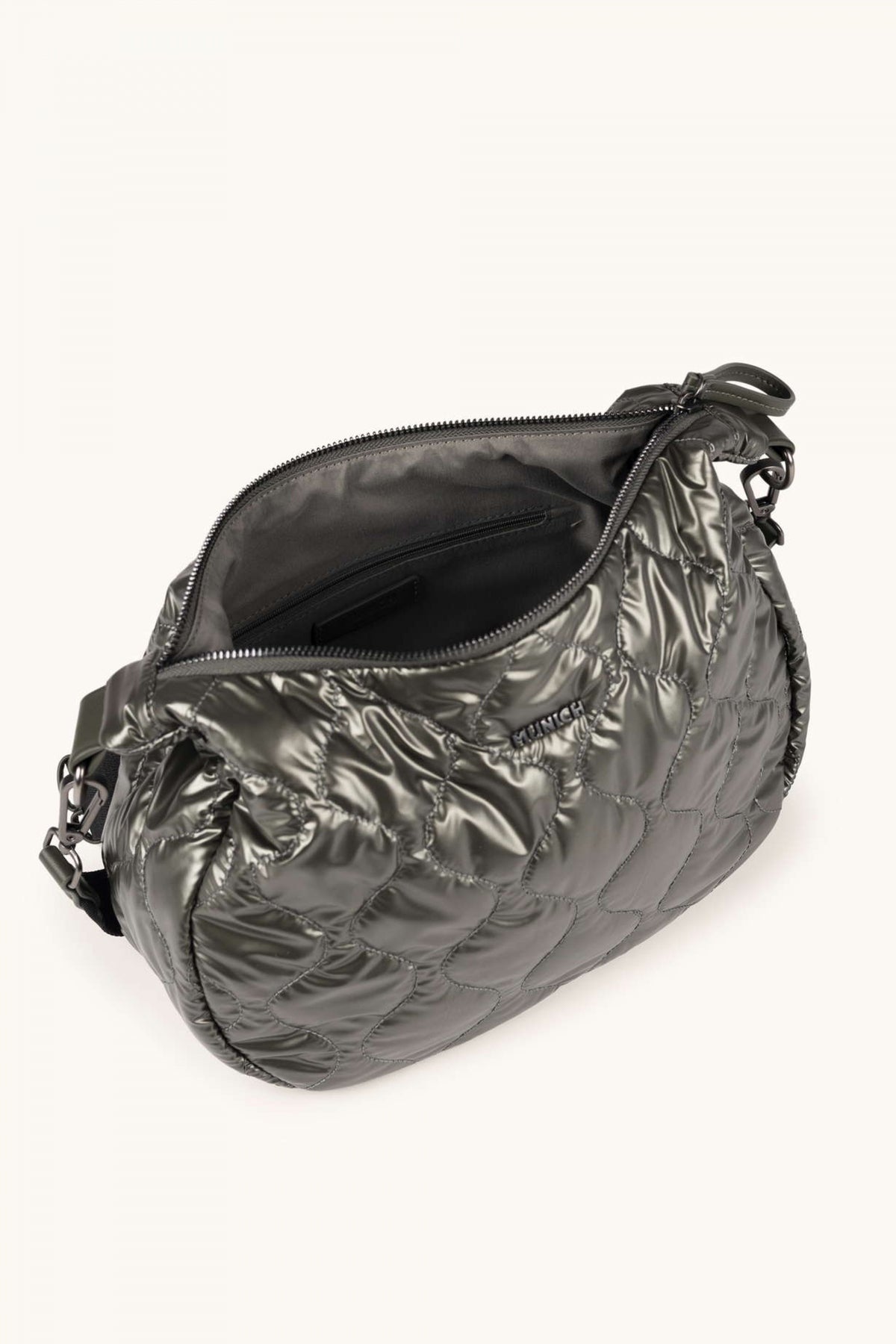 MUNICH CROSSBODY HOBO en color VERDE (3)