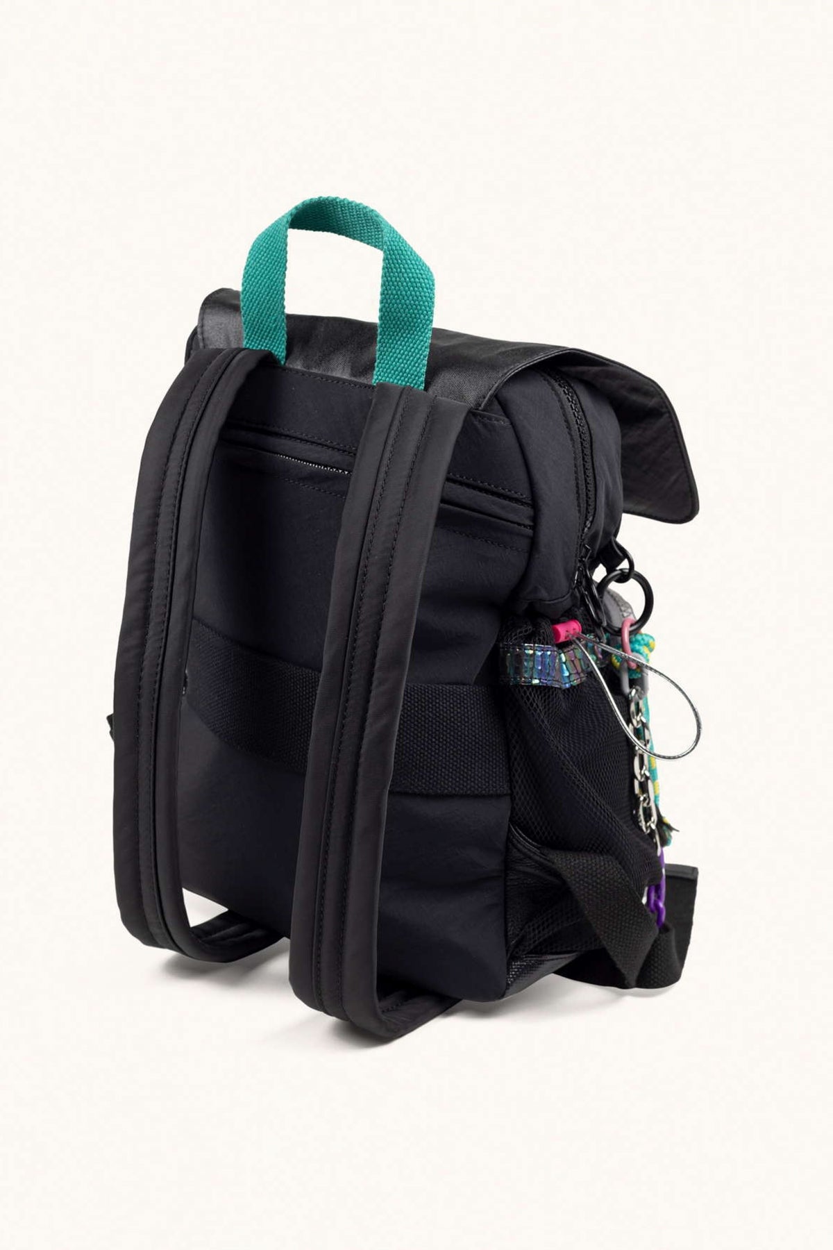 MUNICH DEEP RECYCLED FW BACKPACK en color NEGRO (2)