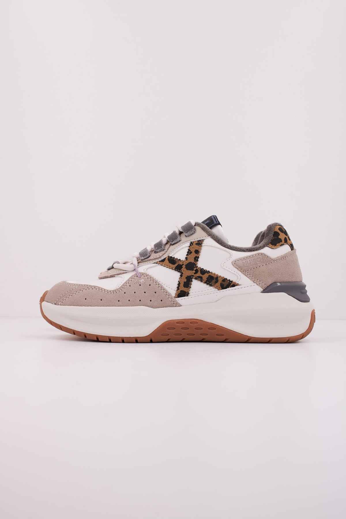 MUNICH NEXA WMN en color BLANCO (1)