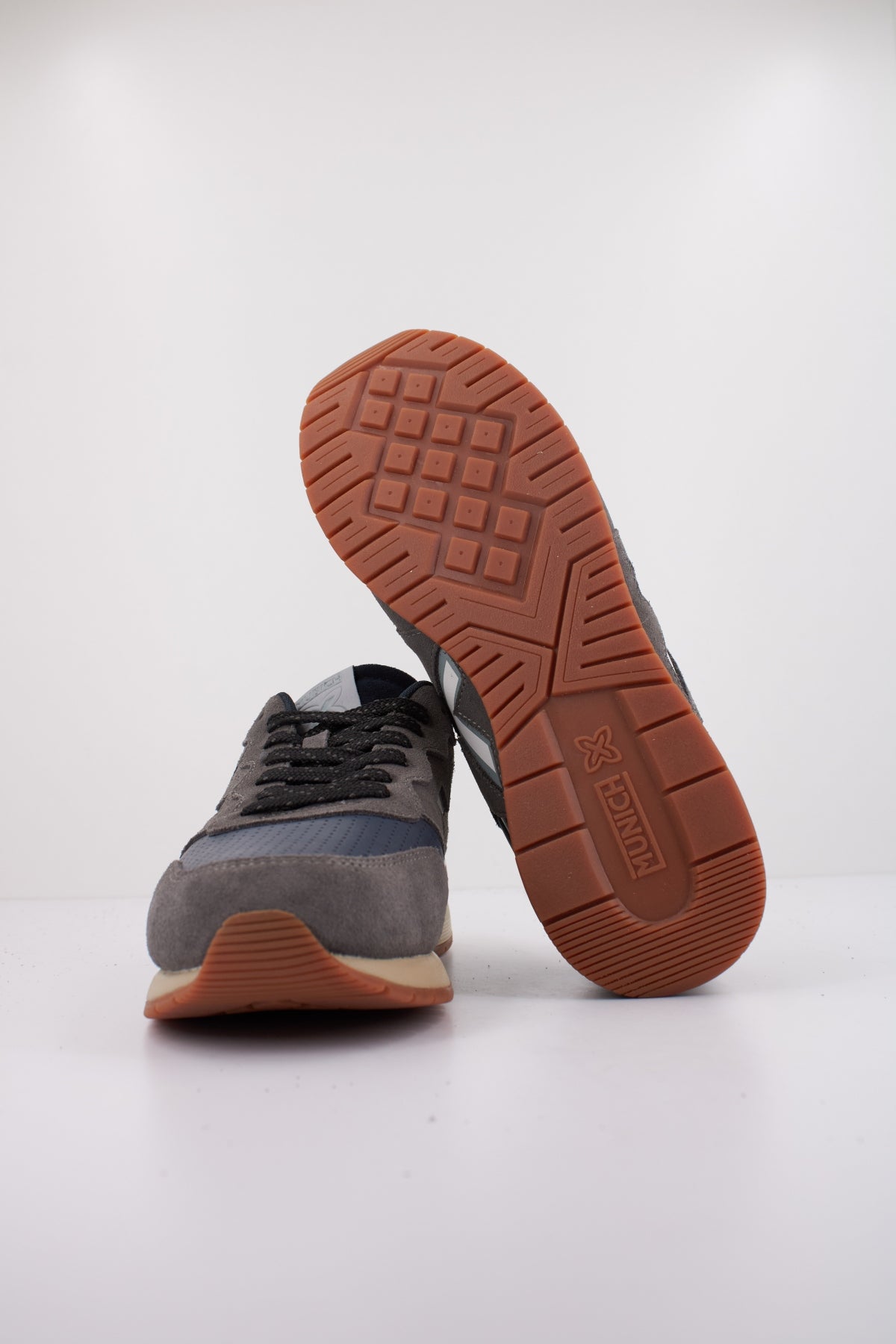 MUNICH DASH PREMIUM en color GRIS (5)