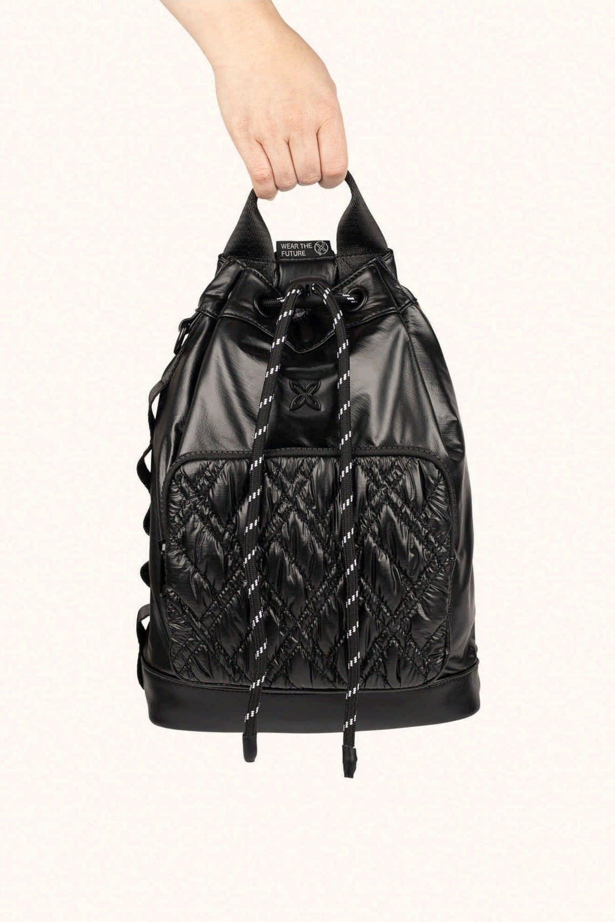 MUNICH M DEEP BUCKET en color NEGRO (1)